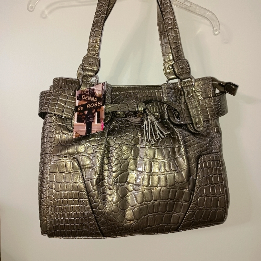 Genna de Rossi Champagne purse New with tag